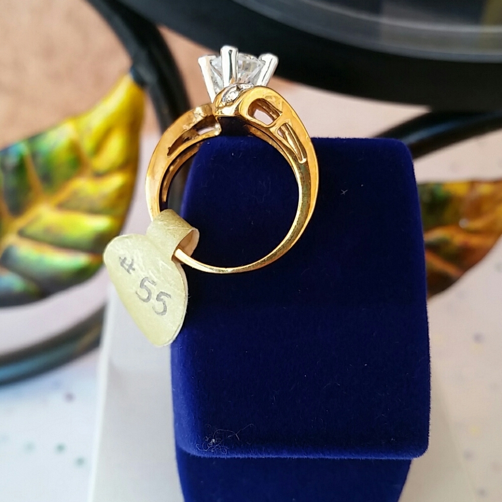 Cubic Zirconia 18k Gold - Picture 4 of 4